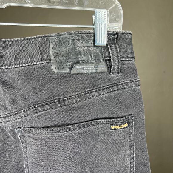 Volcom Jeans Size 28 - Picture 3 of 3